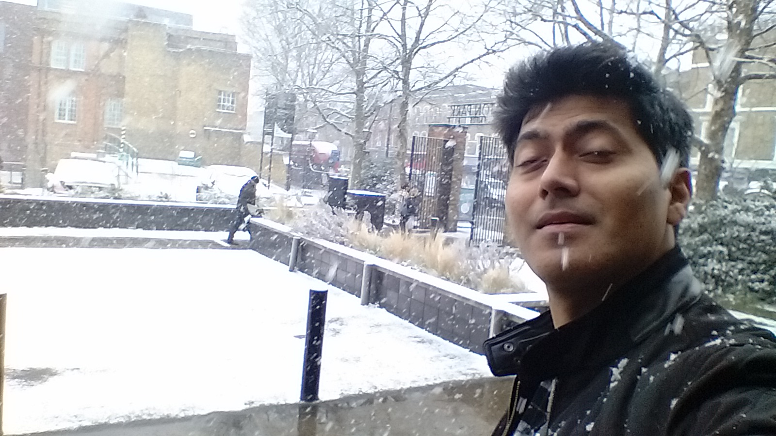 Proper snow in London