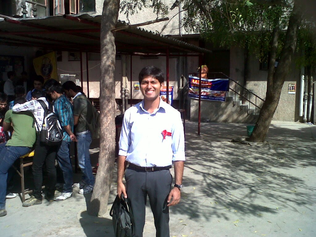 Ravi in college