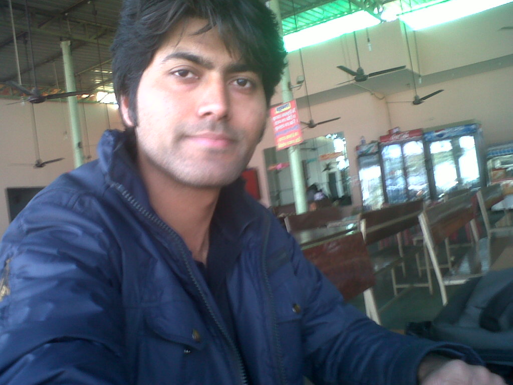 Having lunch at Murthal