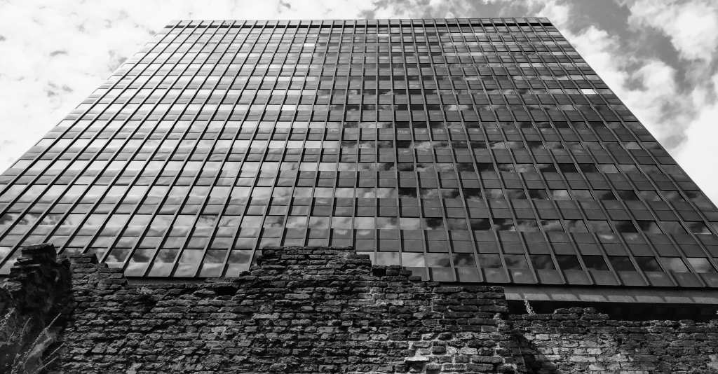 Building next to London Museum